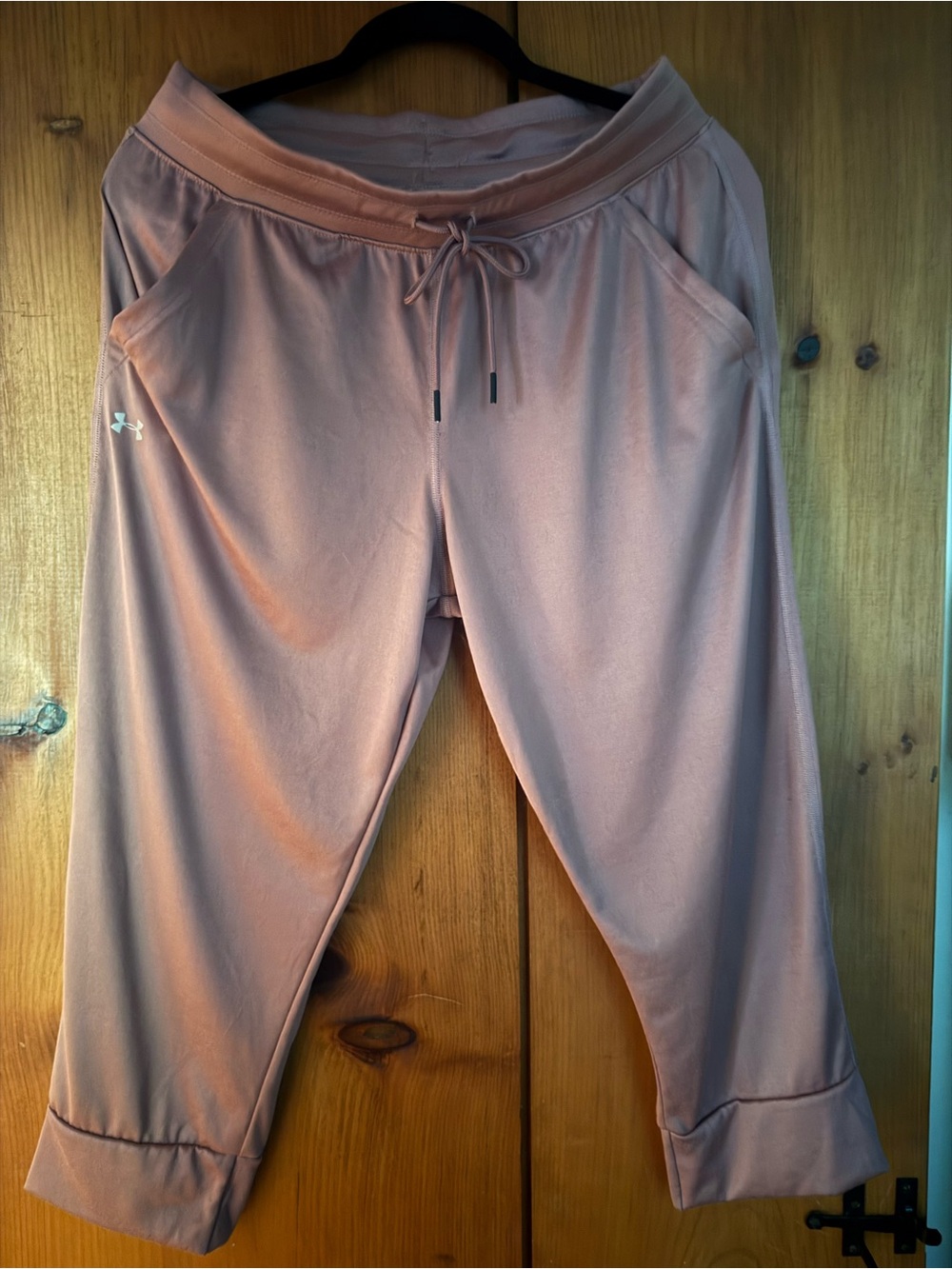 Under Armour Dusty Rose Pink Capri Joggers